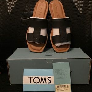 NWT TOMS Seacliff Black and Tan Sandals